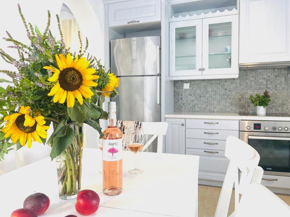 Aphrodite Sunshine Suite Mykonos Town エクステリア 写真